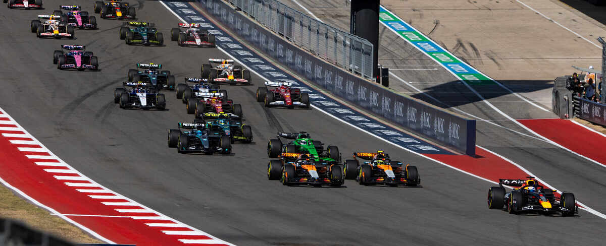Verstappen domina nel GP Usa su Norris e Leclerc