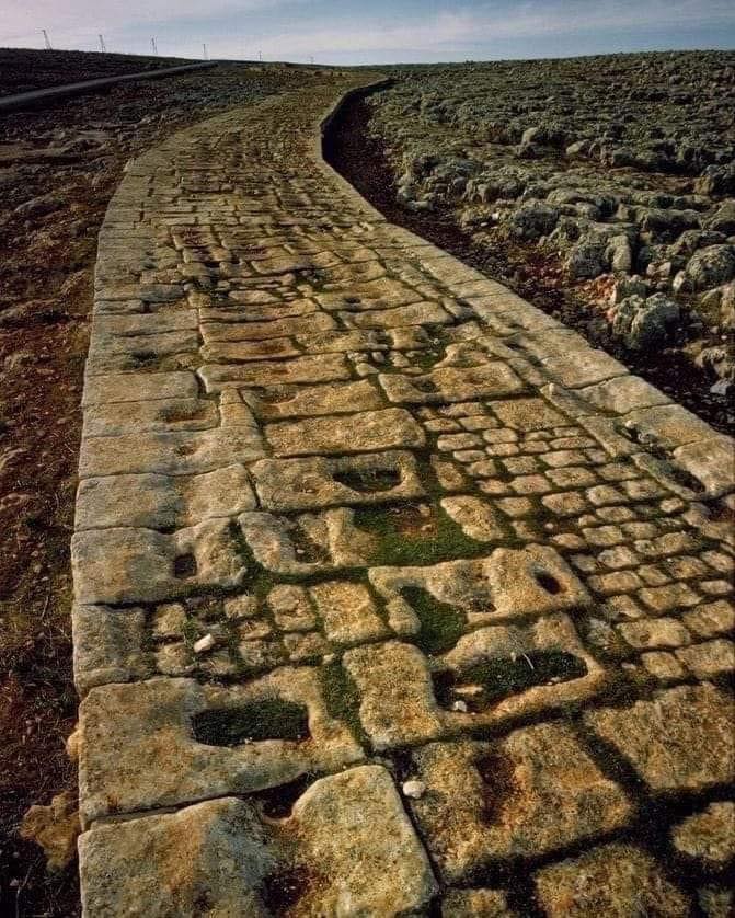 L’insuperabile esempio della civiltà delle strade di Roma