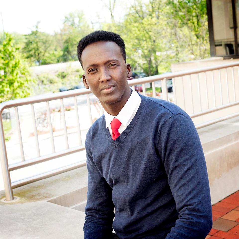 La testimonianza di un rifugiato sull'America che realizza i suoi ideali