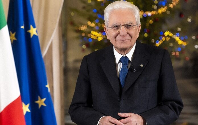 Pace giovani e coerenza costituzionale nel discorso di fine anno di Mattarella