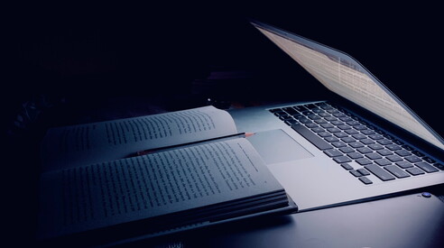 Todos romanzeros nessuno legge ma tutti scrivono