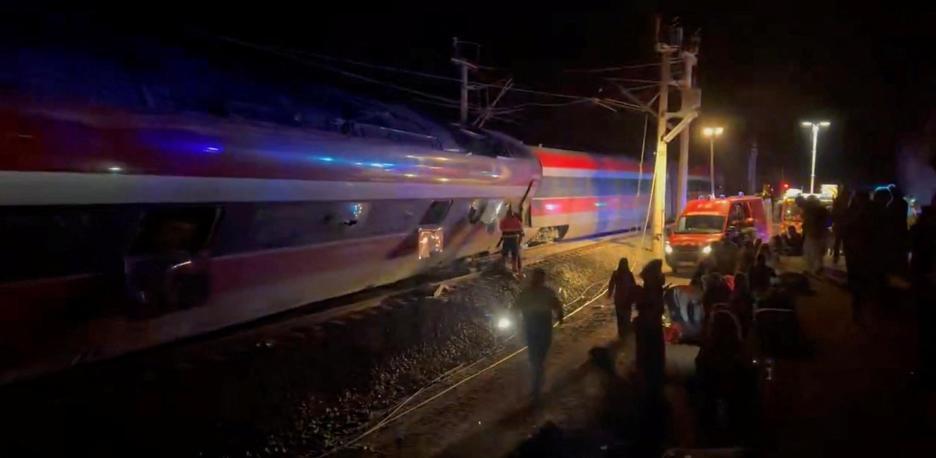 Inferno sui binari in Spagna: collisione fra due treni con decine di vittime