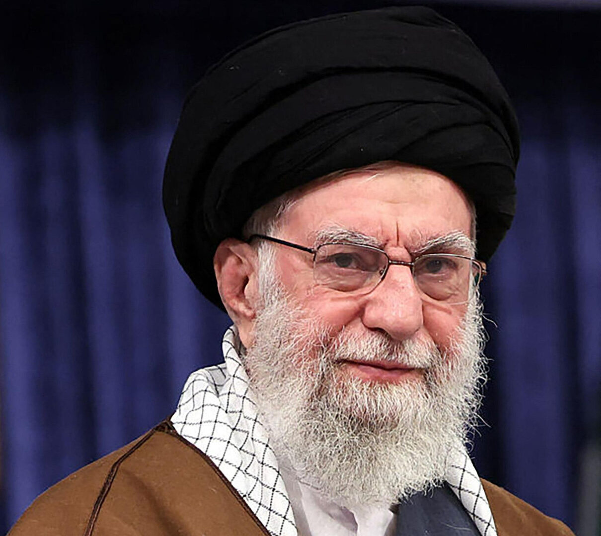 L'ingorgo di sfide che costringe Trump ad abbandonare al massacro gli iraniani