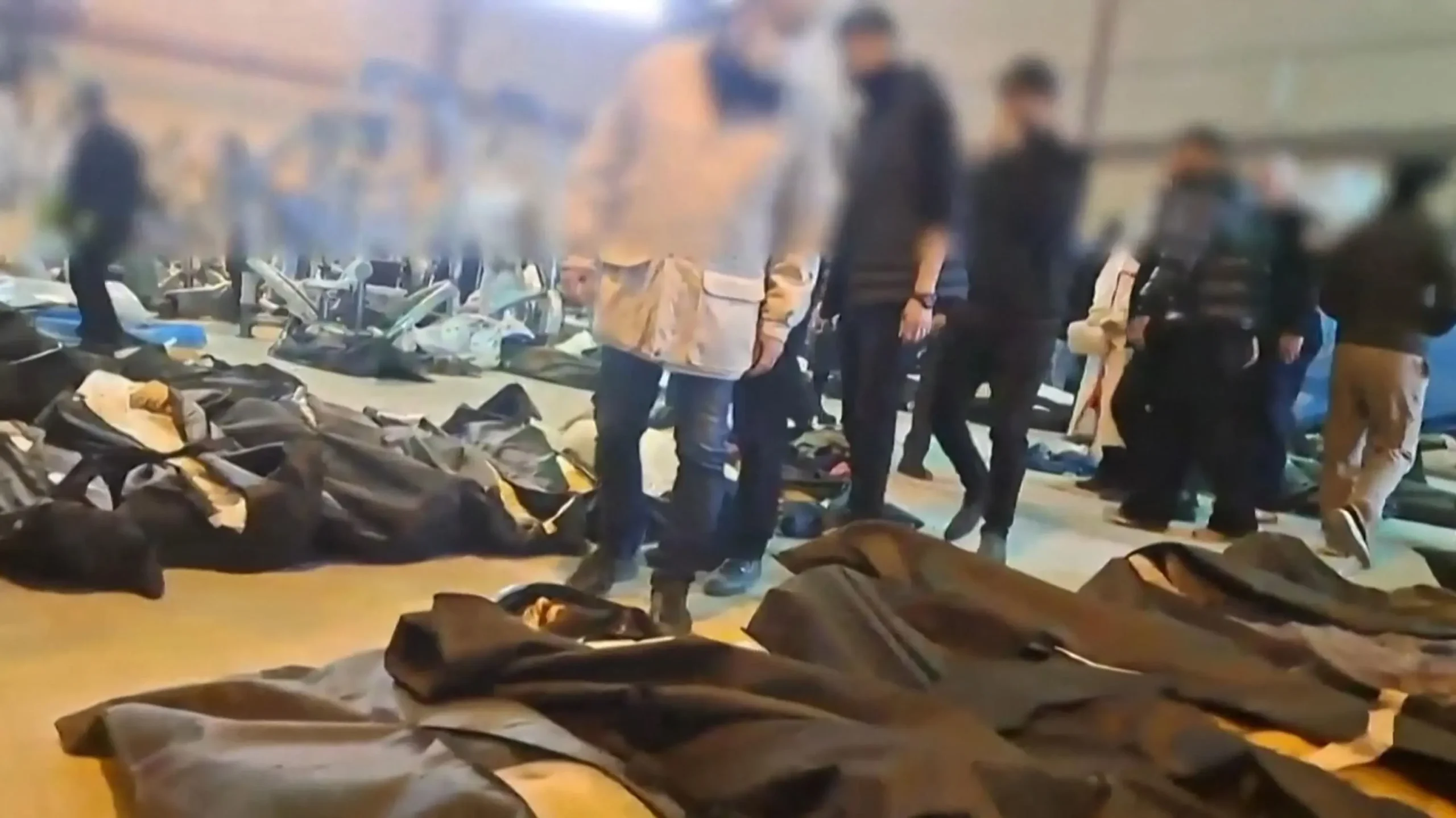 L'ingorgo di sfide che costringe Trump ad abbandonare al massacro gli iraniani
