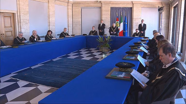 Referendum sul binario dell’ultima fermata alla Consulta