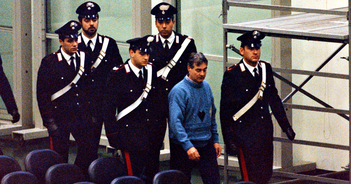 I segreti della mafia catanese e la lunga scia di sangue di Nitto Santapaola