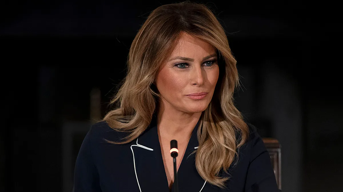 Trump fa gli scongiuri dopo la definizione di Melania come vedova in attesa
