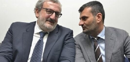 Poker di richieste d’aspettativa: Emiliano non molla