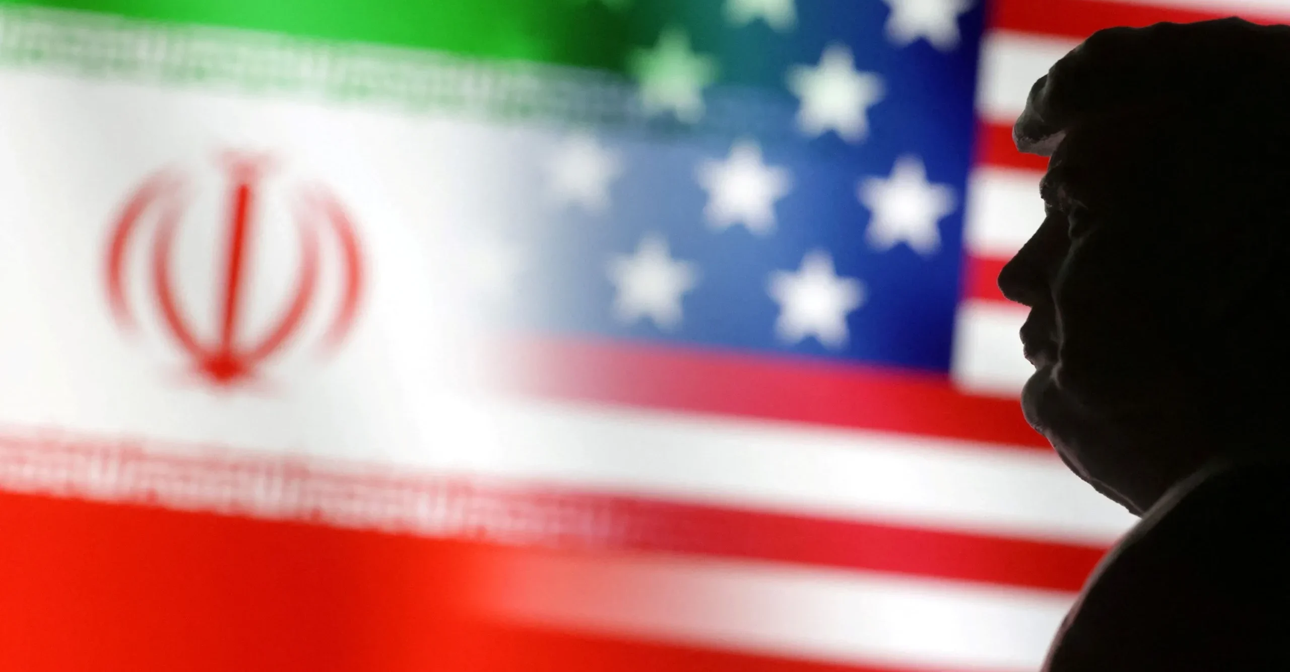 Trump rimanda la firma dell’accordo e chiede modifiche all’Iran