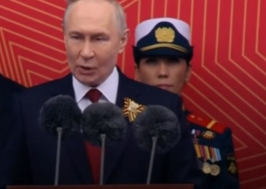 Putin alla parata di Mosca mesta come un funerale