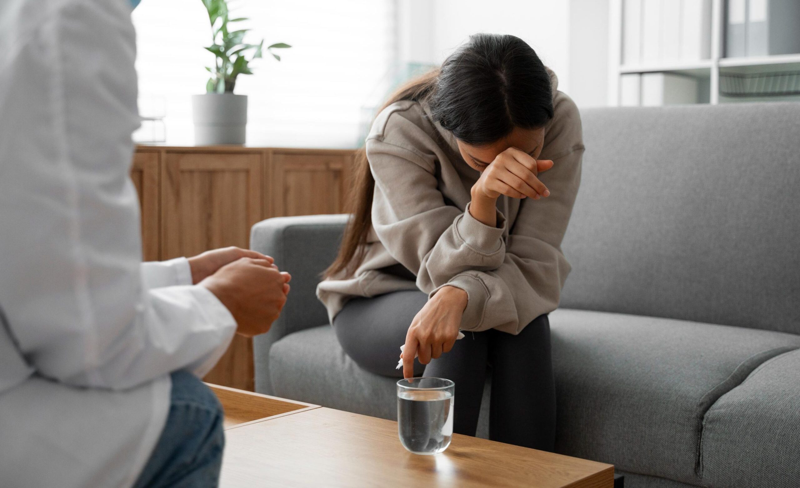 La violenza sulle donne che talvolta si annida dietro la compassione