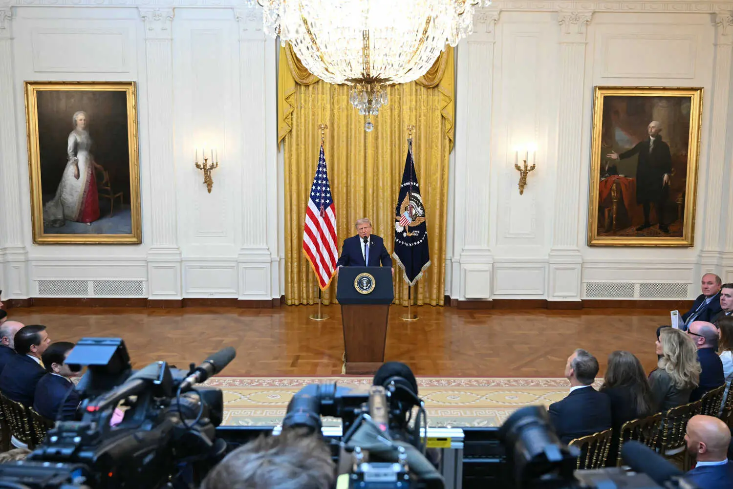 Trump mette le mani avanti: se perdo le elezioni é perché le hanno truccate