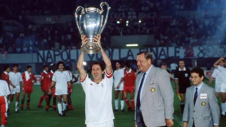 Sventola nell'Olimpo del calcio la bandiera di Franco Baresi