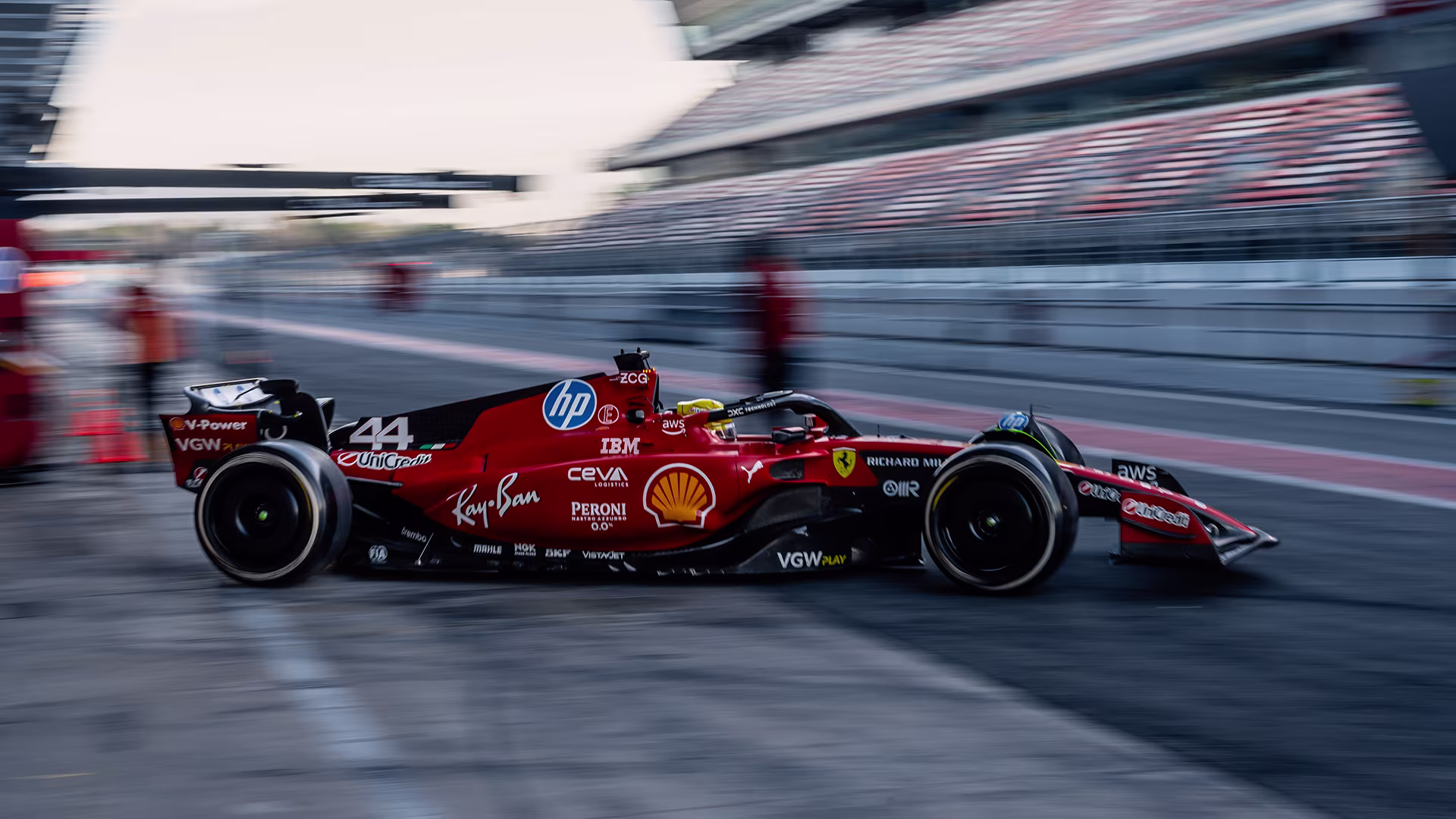 1° Leclerc 3° Hamilton: le Ferrari sbancano Silverstone