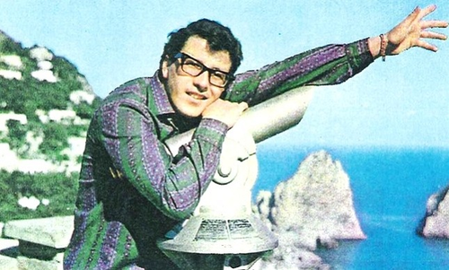 Una vita da autentico Re della melodia italiana. Per Peppino Di Capri non lacrime ma struggenti ricordi e champagne !