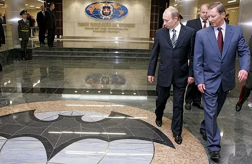 Botta e risposta a colpi di intelligence fra Usa e Russia