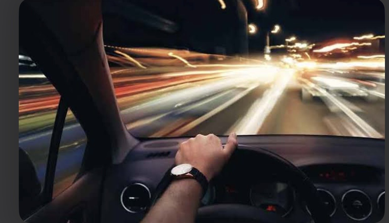 Le stragi provocate dai giovani che si filmano mentre guidano a folle velocità