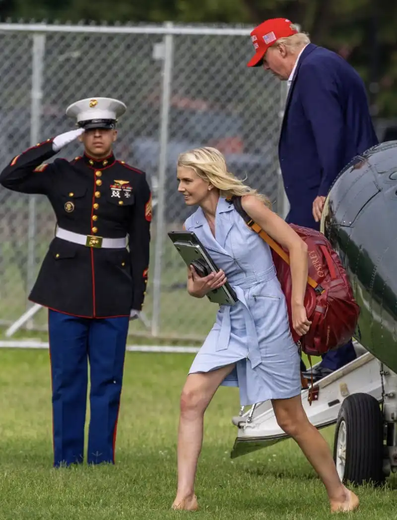 Natalie Harp l'assistente di Trump scrive ai leader mondiali al posto del Presidente