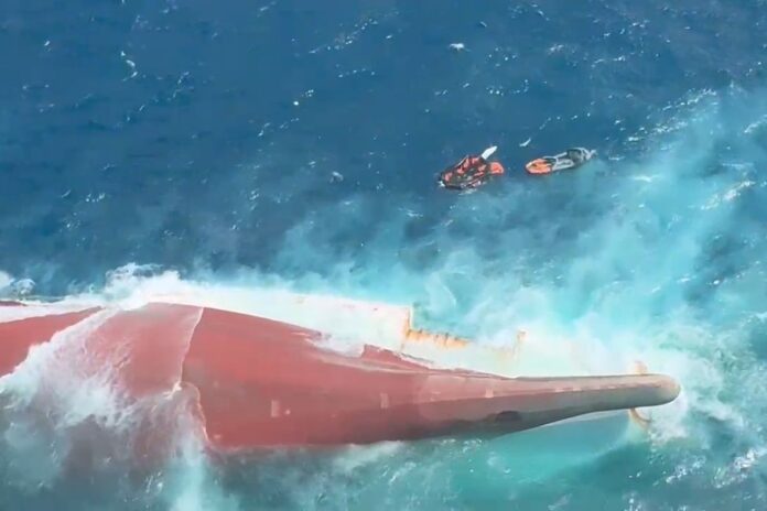 Indonesia strage di passeggeri nel naufragio di un traghetto