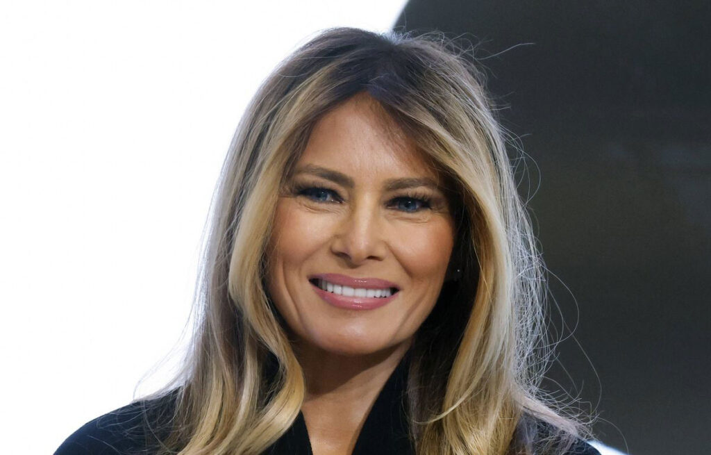 All’Onu il solito Trump ma gli applausi sono tutti La penultima di Trump: a precipizio nei sondaggi si inventa il sorpasso di Melania sul Papa