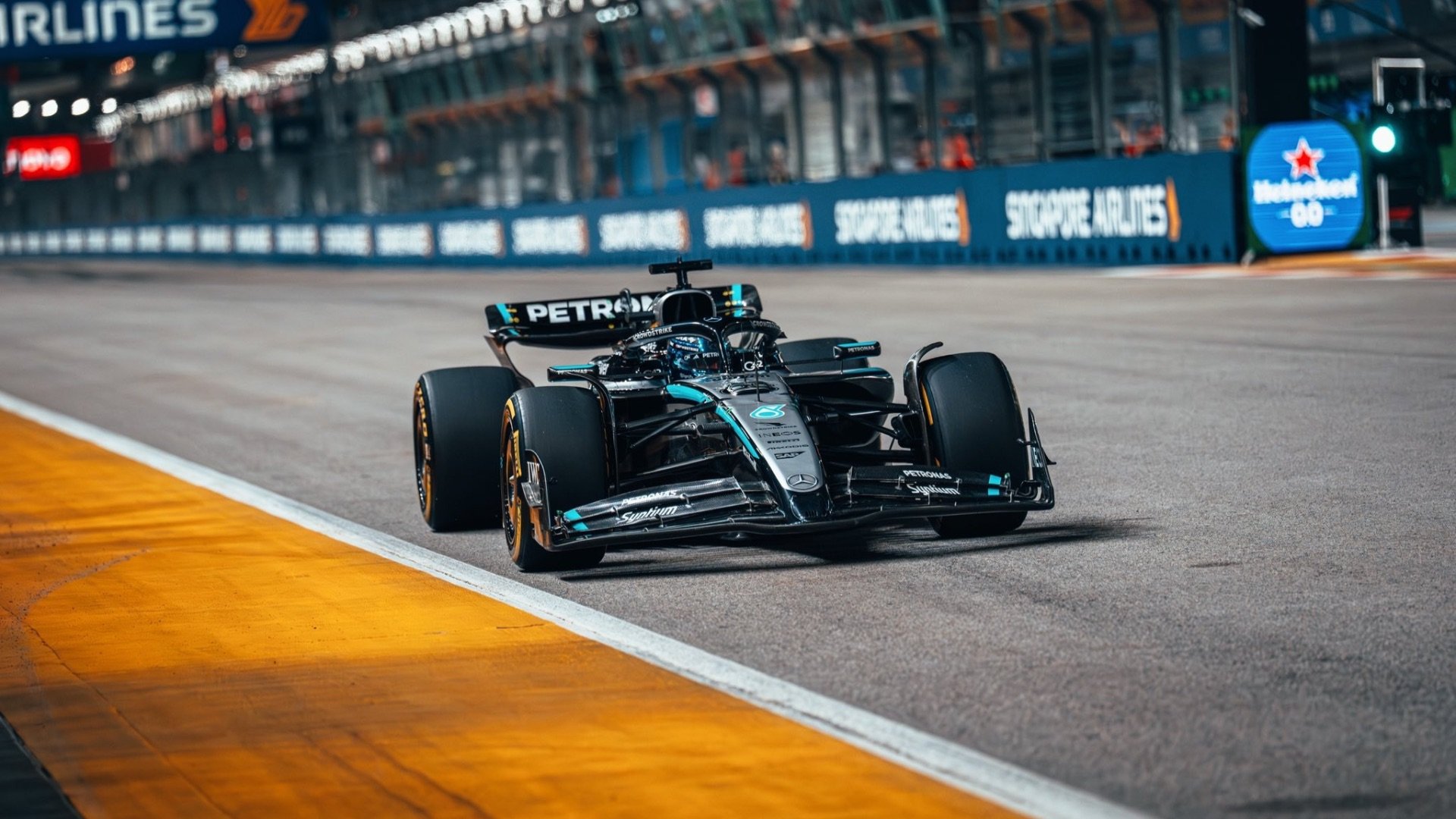 F1:Russel domina a Baku Antonelli limita i danni ed é leader con 66 punti