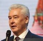 Dalla Russia al Medio Oriente raffinerie sotto attacco e prezzi dei carburanti alle stelle