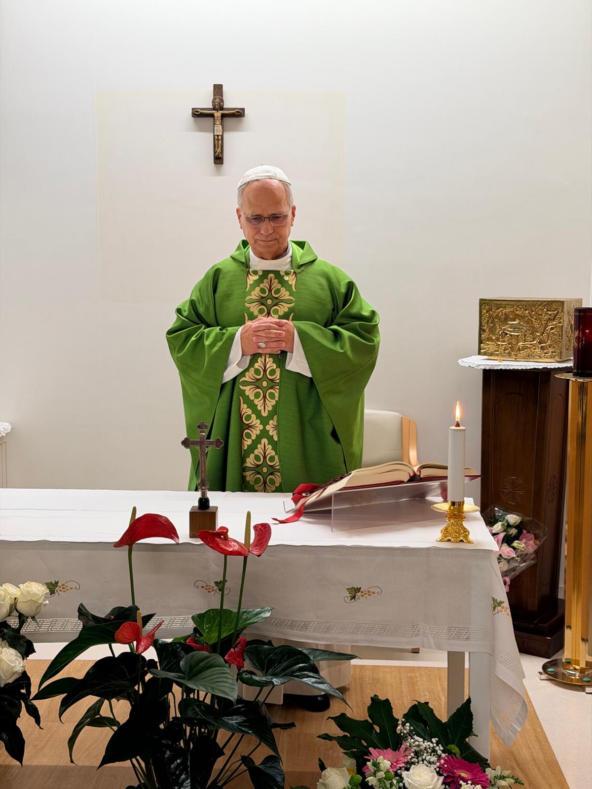Leone XIV reciterà l'angelus dalla finestra del Gemelli che é come dire riabbiamo il Papa pressoché guarito e pronto a rientrare in Vaticano