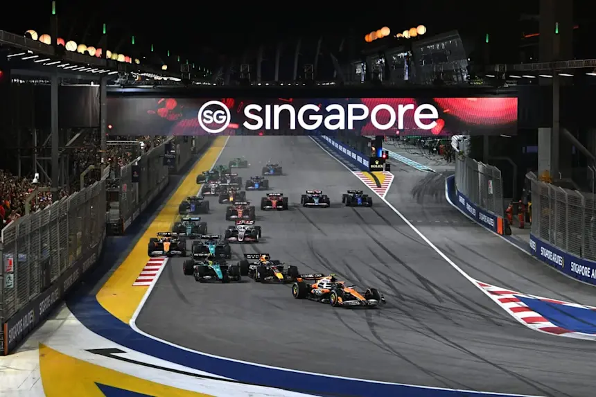 Show di Verstappen a Singapore che al traguardo precede Leclerc e Antonelli
