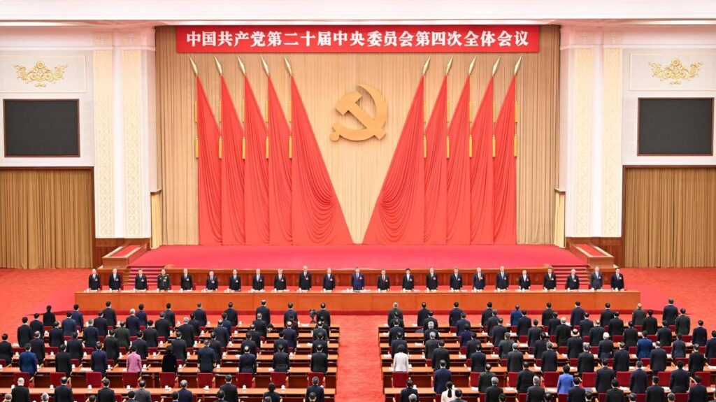 Xi Jinping riunisce l'élite del partito comunista cinese per assicurarsi il quarto mandato