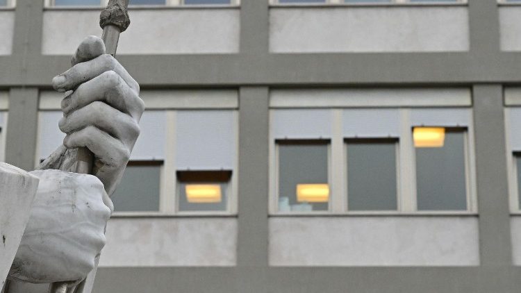 La sala operatoria di Papa Leone XIV chirurghi ottimisti